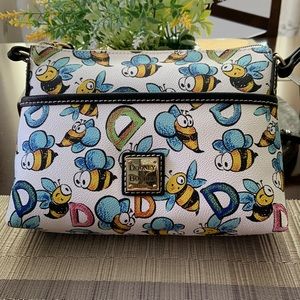 Dooney & Bourke “D” 🐝 shoulder or cross body bag
